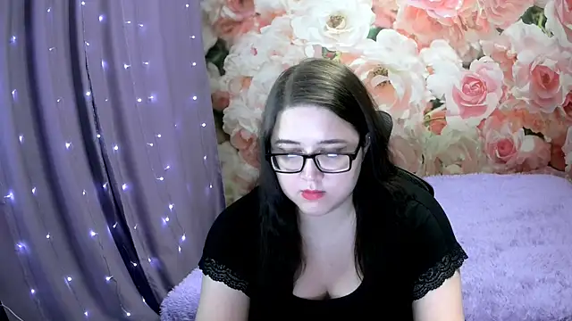 Snapshot of OverseerX chatting on October 8, 2025, 11:38 pm OverseerX online show from October 8, 2025, 11:38 pm