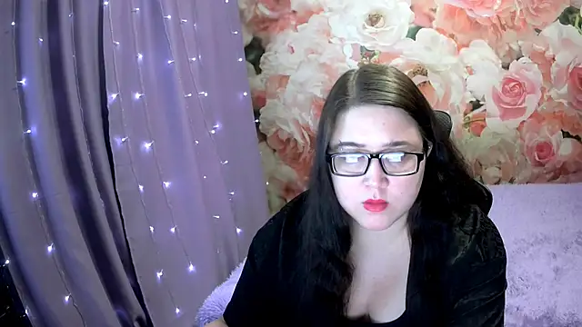 Snapshot of OverseerX chatting on October 21, 2025, 8:41 pm OverseerX online show from October 21, 2025, 8:41 pm