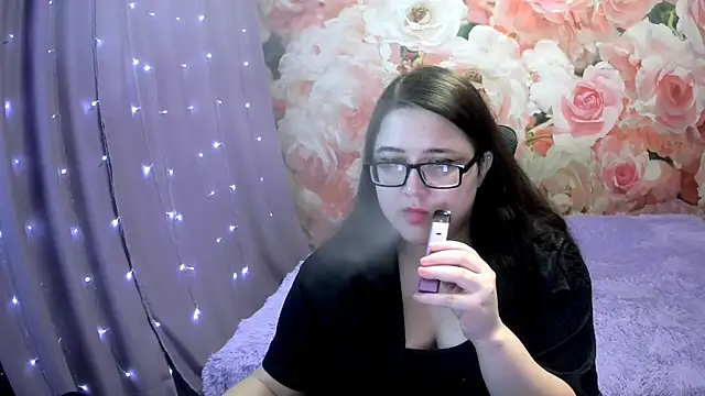 Snapshot of OverseerX chatting on October 22, 2025, 9:57 pm OverseerX online show from October 22, 2025, 9:57 pm