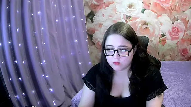 Snapshot of OverseerX chatting on November 20, 2025, 8:20 pm OverseerX online show from November 20, 2025, 8:20 pm