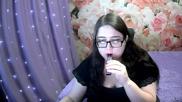 Snapshot of OverseerX chatting on December 3, 2025, 10:53 pm OverseerX online show from December 3, 2025, 10:53 pm