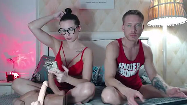 Snapshot of JessicaSteve chatting on February 3, 2026, 7:41 pm JessicaSteve online show from February 3, 2026, 7:41 pm