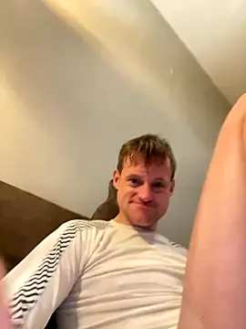 londonfuckwhore online show from October 27, 2025, 4:13 am