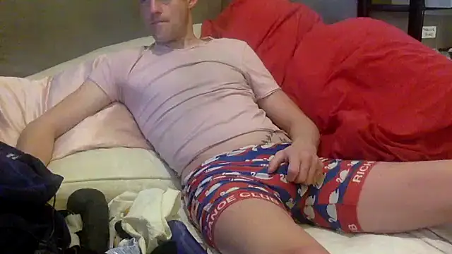 londonfuckwhore online show from October 14, 2025, 3:18 am