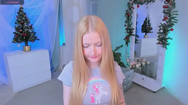 Laly Peach online show from January 6, 2025, 4:13 pm
