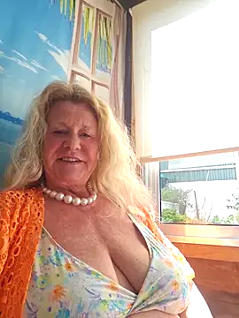 THESensualhorny online show from February 28, 2026, 1:22 pm