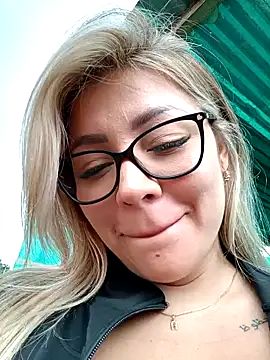 DIANITA 1988 online show from February 10, 2025, 4:47 pm