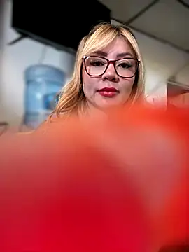 DIANITA 1988 online show from October 16, 2025, 3:09 pm