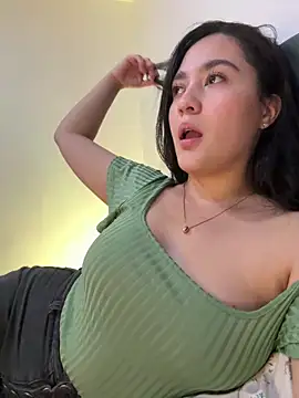 Snapshot of Nina_lovi chatting on January 28, 2025, 3:15 am Nina lovi online show from January 28, 2025, 3:15 am