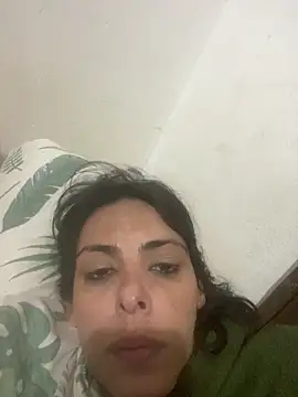 Snapshot of Sarah-safada chatting on June 1, 2026, 1:17 am Sarah-safada online show from June 1, 2026, 1:17 am