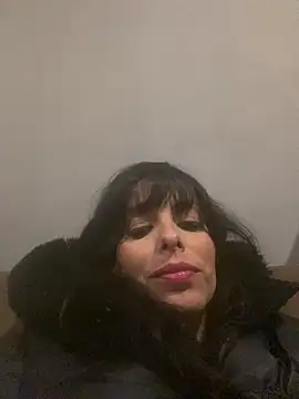 Snapshot of Sarah-safada chatting on May 31, 2026, 2:39 am Sarah-safada online show from May 31, 2026, 2:39 am