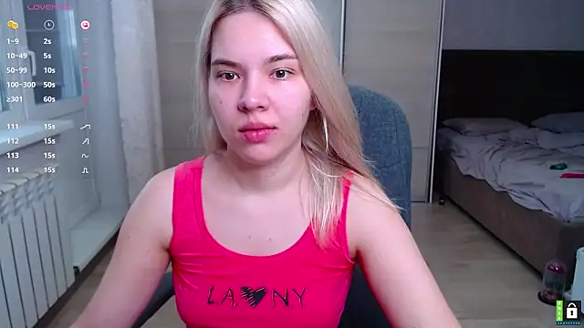 Snapshot of Lana__Nova chatting on September 13, 2025, 5:18 am Lana Nova online show from September 13, 2025, 5:18 am