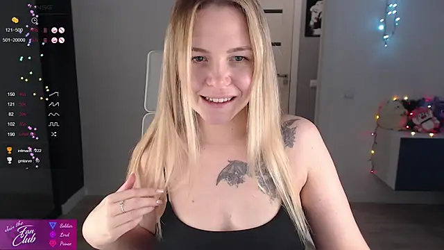 Snapshot of Emma_Bryan chatting on January 28, 2025, 7:21 pm Emma Bryan online show from January 28, 2025, 7:21 pm