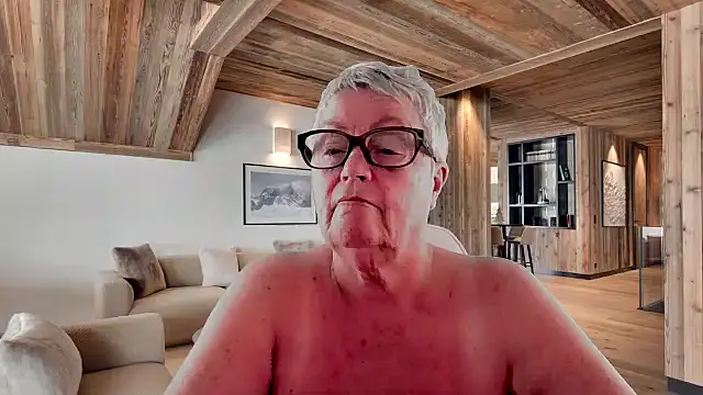 Snapshot of GrannyChrissy68 chatting on February 19, 2026, 5:54 pm GrannyChrissy68 online show from February 19, 2026, 5:54 pm