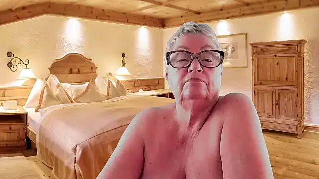 Snapshot of GrannyChrissy68 chatting on February 20, 2026, 6:10 pm GrannyChrissy68 online show from February 20, 2026, 6:10 pm