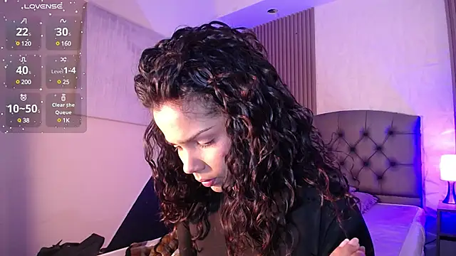 Snapshot of ximena_diaz chatting on January 24, 2025, 9:04 pm ximena diaz online show from January 24, 2025, 9:04 pm