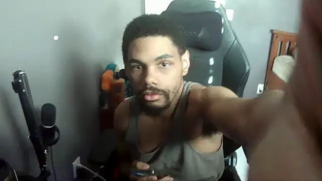 Snapshot of Neovergil0 chatting on October 14, 2025, 8:42 pm Neovergil0 online show from October 14, 2025, 8:42 pm