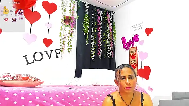 Snapshot of samantha__smile chatting on July 1, 2026, 12:55 am samantha smile online show from July 1, 2026, 12:55 am