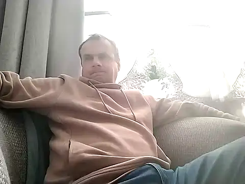 grzes19763 online show from November 13, 2025, 9:46 am