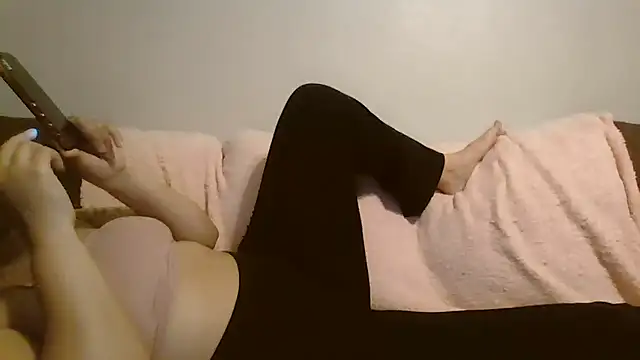 beautylovess online show from November 13, 2025, 4:44 pm