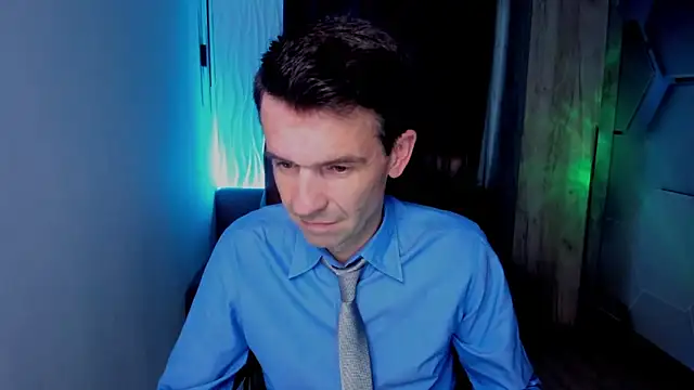 SteveTiger online show from October 28, 2025, 1:43 pm