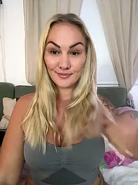 Snapshot of NastyMilf_ chatting on October 6, 2025, 6:08 pm NastyMilf online show from October 6, 2025, 6:08 pm