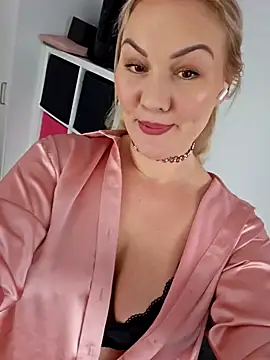 Snapshot of NastyMilf_ chatting on February 7, 2025, 9:05 am NastyMilf online show from February 7, 2025, 9:05 am