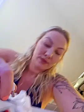 Snapshot of NastyMilf_ chatting on March 4, 2025, 12:12 pm NastyMilf online show from March 4, 2025, 12:12 pm