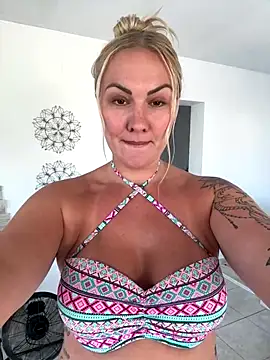 Snapshot of NastyMilf_ chatting on September 18, 2025, 10:07 am NastyMilf online show from September 18, 2025, 10:07 am