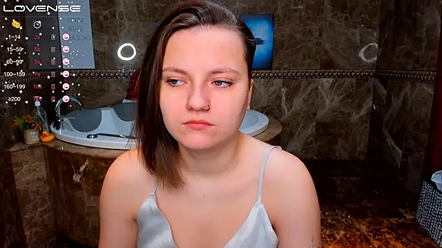 MelindaTin online show from December 14, 2025, 1:12 am