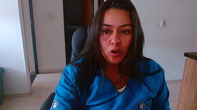 Ixchel Anaid online show from April 7, 2026, 6:43 pm