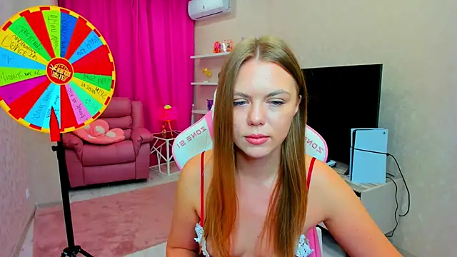 Strawberrye online show from March 17, 2026, 3:20 am