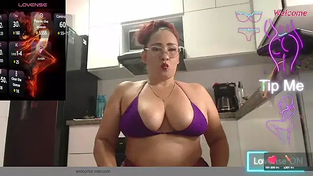 Snapshot of Tits__sweet chatting on March 20, 2025, 4:53 pm Tits sweet online show from March 20, 2025, 4:53 pm