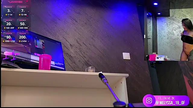 im-your-lovee online show from April 9, 2026, 6:15 am