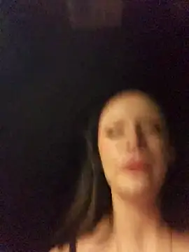 EVILYN online show from October 4, 2025, 11:28 pm