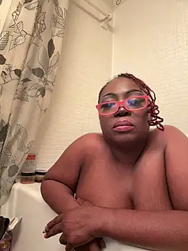 Snapshot of WetLipps12 chatting on January 5, 2025, 3:02 pm WetLipps12 online show from January 5, 2025, 3:02 pm