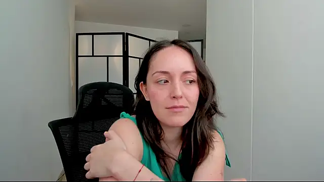 molly marmalade  online show from December 3, 2025, 4:17 pm