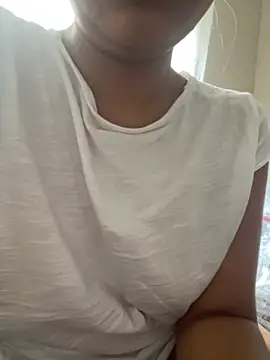 Aestheticsgirl online show from November 19, 2025, 1:33 pm