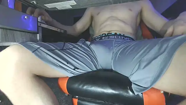 Snapshot of Dick_and_muscles chatting on March 6, 2025, 3:02 am Dick and muscles online show from March 6, 2025, 3:02 am