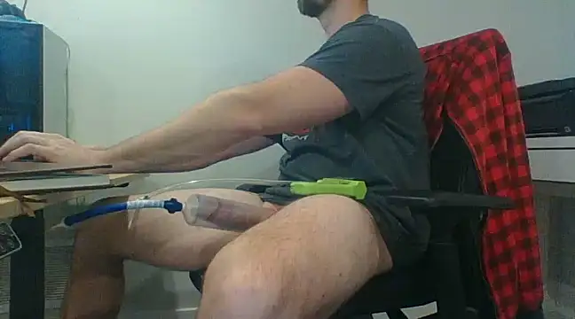 Snapshot of Bloopers66 chatting on December 10, 2024, 6:17 pm Bloopers66 online show from December 10, 2024, 6:17 pm