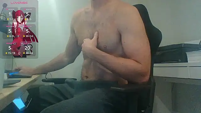 Snapshot of Bloopers66 chatting on October 7, 2025, 12:39 pm Bloopers66 online show from October 7, 2025, 12:39 pm