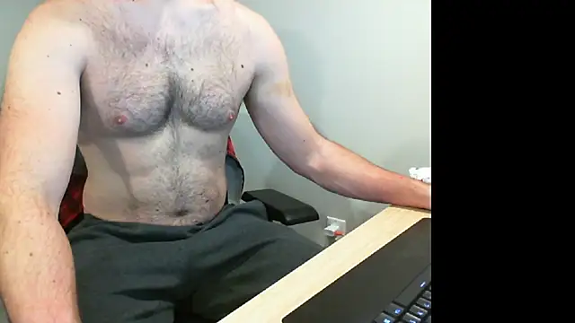 Snapshot of Bloopers66 chatting on February 7, 2025, 1:32 pm Bloopers66 online show from February 7, 2025, 1:32 pm