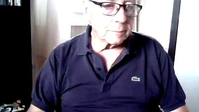 johnjohn622662 online show from June 16, 2026, 2:06 pm