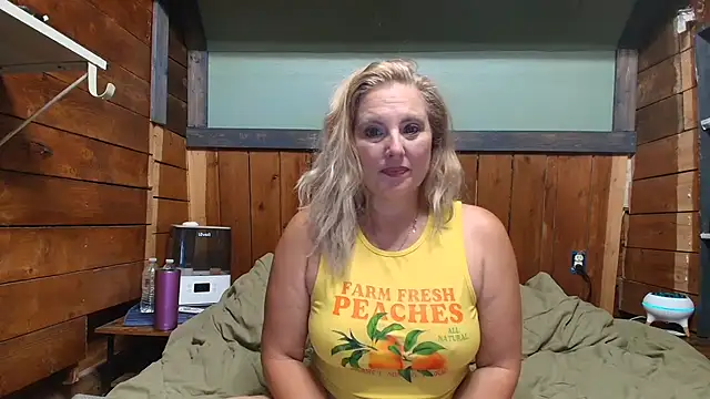 Snapshot of lisaxlovexxx chatting on July 14, 2026, 4:46 pm lisaxlovexxx online show from July 14, 2026, 4:46 pm