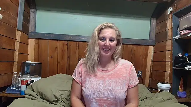 Snapshot of lisaxlovexxx chatting on July 16, 2026, 3:36 am lisaxlovexxx online show from July 16, 2026, 3:36 am