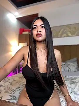 Snapshot of Bombshell_Ashy chatting on January 7, 2026, 5:01 am Bombshell Ashy online show from January 7, 2026, 5:01 am