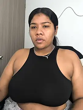 Snapshot of paola091 chatting on October 21, 2025, 11:20 am paola091 online show from October 21, 2025, 11:20 am