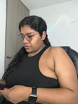 Snapshot of paola091 chatting on October 13, 2025, 1:18 am paola091 online show from October 13, 2025, 1:18 am