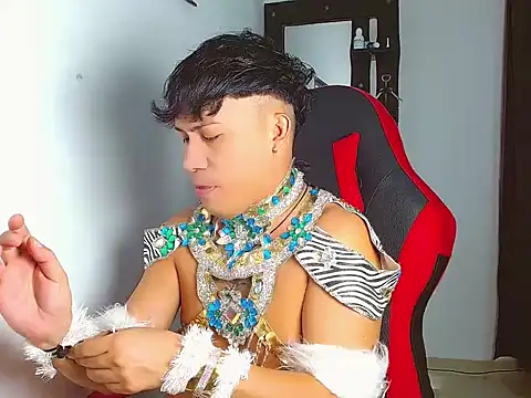 boyhot23x online show from April 16, 2026, 3:07 am