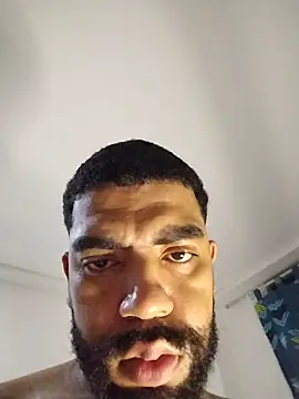 Aroon Stonne online show from November 6, 2025, 6:39 am